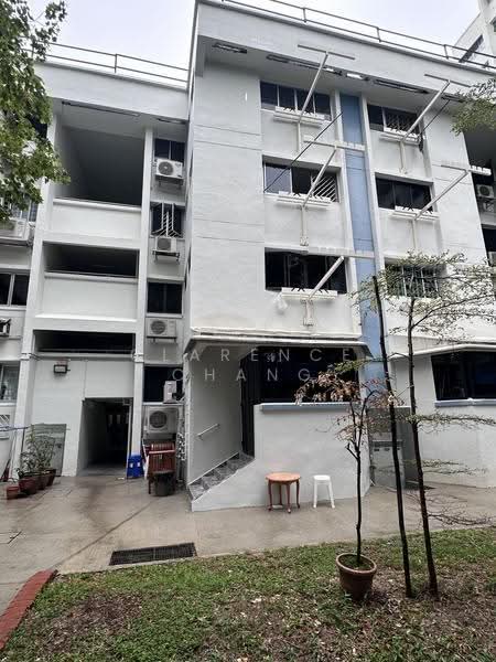 290 Tampines Street 22, 290 Tampines Street 22, Pasir Ris / Tampines, 2 Bedrooms, 721 sqft, HDB Flat For Sale, by Clarence Chang, 500276313 - Exterior - PropertyGuru.com.sg