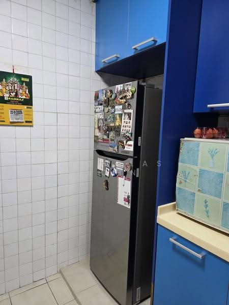 17 Hougang Avenue 3, 17 Hougang Avenue 3, Hougang / Punggol / Sengkang, Room Rental, 130 sqft, HDB Flat For Rent, by Nicholas John, 500276324 - Kitchen - PropertyGuru.com.sg