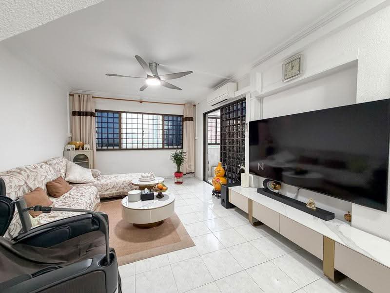 222 Bishan Street 23, 222 Bishan Street 23, Ang Mo Kio / Bishan / Thomson, 4 Bedrooms, 1,572 sqft, HDB Flat For Sale, by Huang Han, 500276334 - Living Room - PropertyGuru.com.sg
