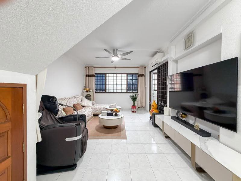222 Bishan Street 23, 222 Bishan Street 23, Ang Mo Kio / Bishan / Thomson, 4 Bedrooms, 1,572 sqft, HDB Flat For Sale, by Huang Han, 500276334 - Living Room - PropertyGuru.com.sg