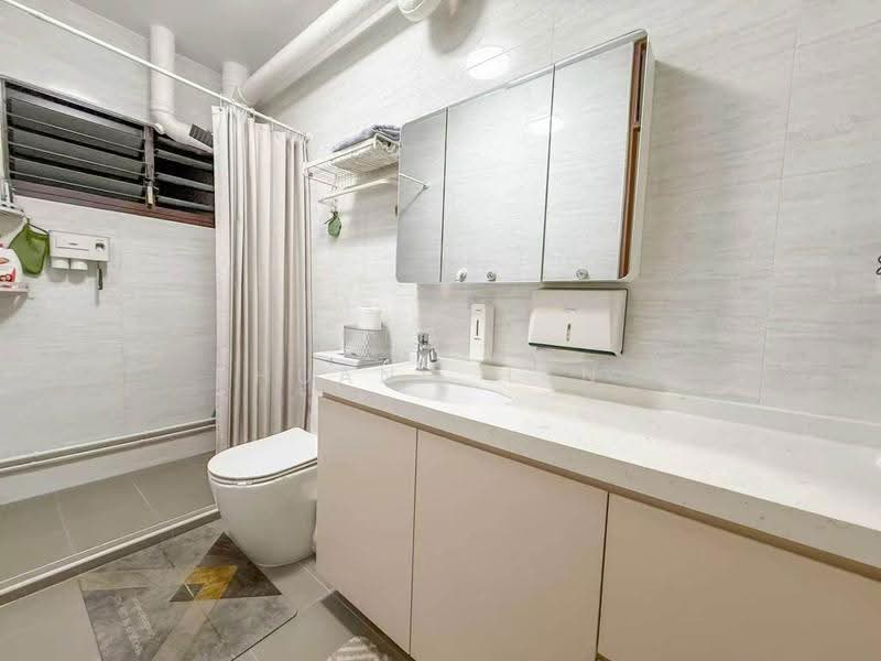 222 Bishan Street 23, 222 Bishan Street 23, Ang Mo Kio / Bishan / Thomson, 4 Bedrooms, 1,572 sqft, HDB Flat For Sale, by Huang Han, 500276334 - Bathroom - PropertyGuru.com.sg