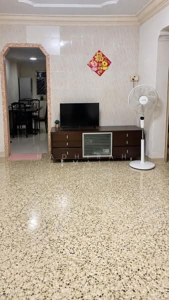 435 Ang Mo Kio Avenue 10, 435 Ang Mo Kio Avenue 10, Ang Mo Kio / Bishan / Thomson, Room Rental, 100 sqft, HDB Flat For Rent, by Nadhirah Ismail, 500276346 - Living Room - PropertyGuru.com.sg