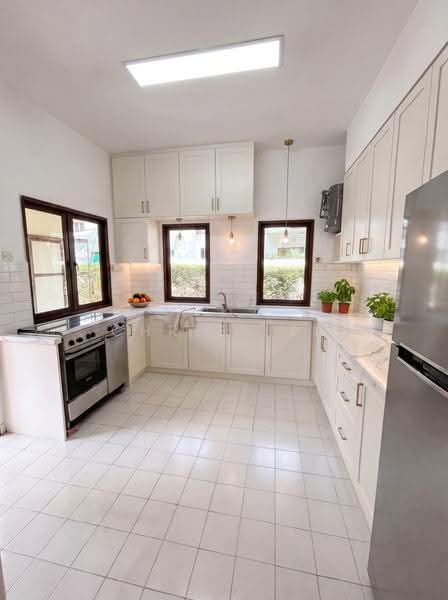 Sunset way, Sunset Way, Clementi Park / Upper Bukit Timah, 5 Bedrooms, 4,200 sqft, Bungalow House For Sale, by Chris Lee, 500276352 - Kitchen - PropertyGuru.com.sg