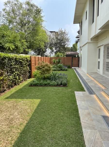Sunset way, Sunset Way, Clementi Park / Upper Bukit Timah, 5 Bedrooms, 4,200 sqft, Bungalow House For Sale, by Chris Lee, 500276352 - Exterior - PropertyGuru.com.sg