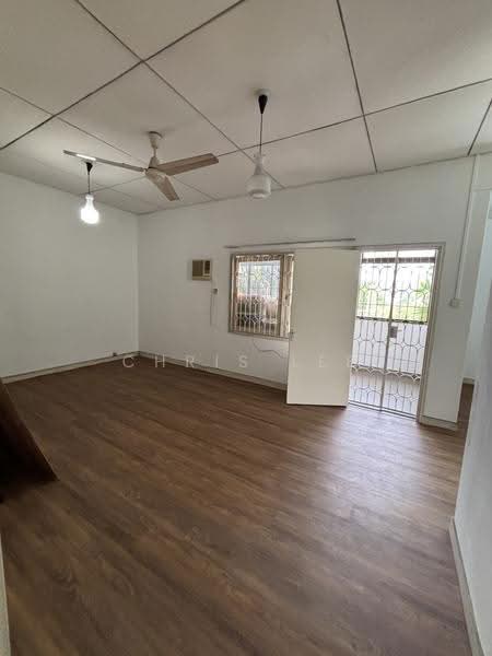Sunset way, Sunset Way, Clementi Park / Upper Bukit Timah, 5 Bedrooms, 4,200 sqft, Bungalow House For Sale, by Chris Lee, 500276352 - Living Room - PropertyGuru.com.sg