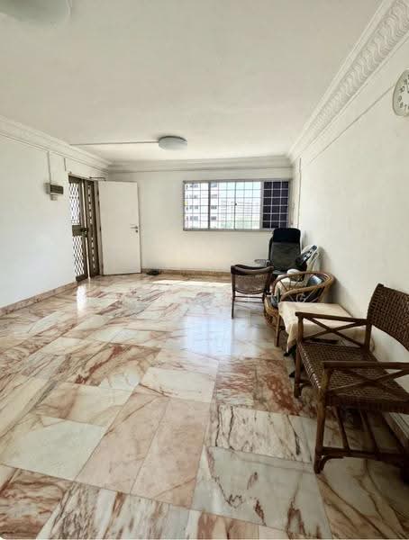 18 Hougang Avenue 3, 18 Hougang Avenue 3, Hougang / Punggol / Sengkang, 3 Bedrooms, 990 sqft, HDB Flat For Sale, by Elsie Heng, 500276356 - Living Room - PropertyGuru.com.sg