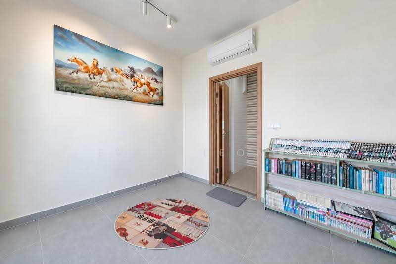 419A Northshore Drive, 419A Northshore Drive, Hougang / Punggol / Sengkang, 3 Bedrooms, 1,012 sqft, HDB Flat For Sale, by Evans Leong, 500276359 - Entertainment Room | Bathroom 2 - PropertyGuru.com.sg