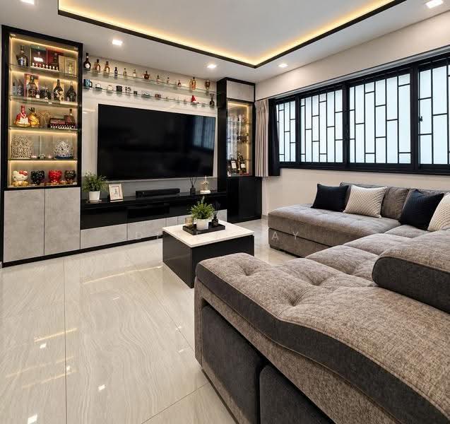 875 Yishun Street 81, 875 Yishun Street 81, Sembawang / Yishun, 3 Bedrooms, 904 sqft, HDB Flat For Sale, by Derek Tay, 500276362 - Living Room - PropertyGuru.com.sg