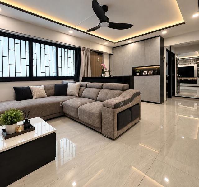 875 Yishun Street 81, 875 Yishun Street 81, Sembawang / Yishun, 3 Bedrooms, 904 sqft, HDB Flat For Sale, by Derek Tay, 500276362 - Living Room - PropertyGuru.com.sg
