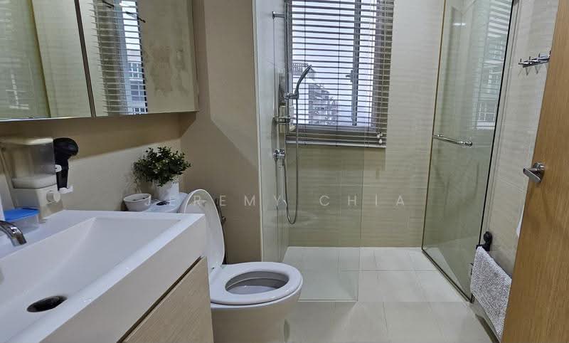 The Tampines Trilliant, 19 Tampines Central 7, Pasir Ris / Tampines, 4 Bedrooms, 1,302 sqft, Condominium For Sale, by Jeremy Chia, 500276367 - Bathroom - PropertyGuru.com.sg