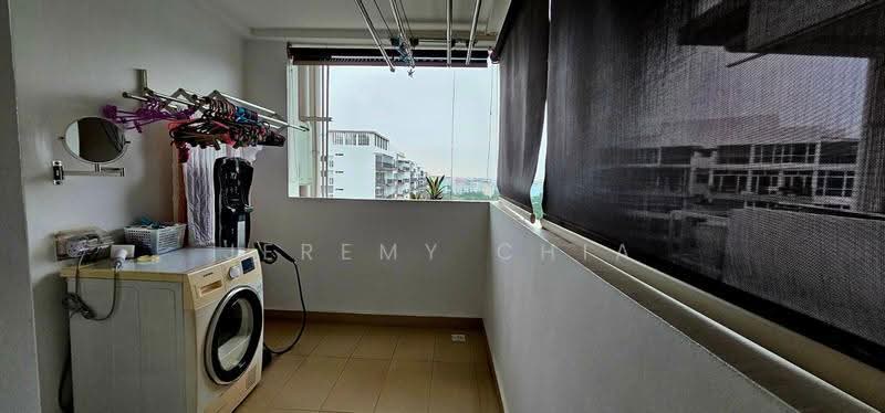 The Tampines Trilliant, 19 Tampines Central 7, Pasir Ris / Tampines, 4 Bedrooms, 1,302 sqft, Condominium For Sale, by Jeremy Chia, 500276367 - Balcony - PropertyGuru.com.sg
