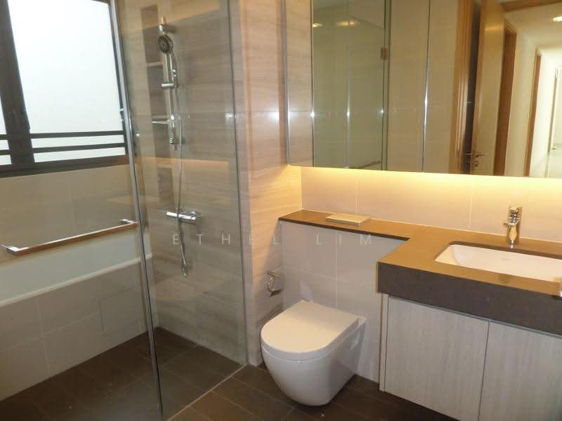Hedges Park Condominium, 71 Flora Drive, Changi Airport / Changi Village, 4 Bedrooms, 1,539 sqft, Condominium For Sale, by Ethel Lim, 500276370 - Bathroom - PropertyGuru.com.sg
