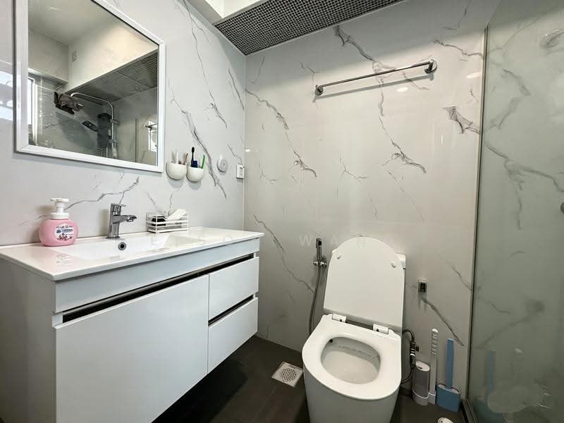 410A Fernvale Road, 410A Fernvale Road, Seletar / Yio Chu Kang, 3 Bedrooms, 1,033 sqft, HDB Flat For Sale, by Elson Wang, 500276374 - Bathroom - PropertyGuru.com.sg