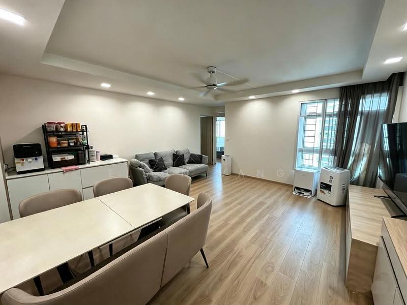 410A Fernvale Road, 410A Fernvale Road, Seletar / Yio Chu Kang, 3 Bedrooms, 1,033 sqft, HDB Flat For Sale, by Elson Wang, 500276374 - Living Room - PropertyGuru.com.sg
