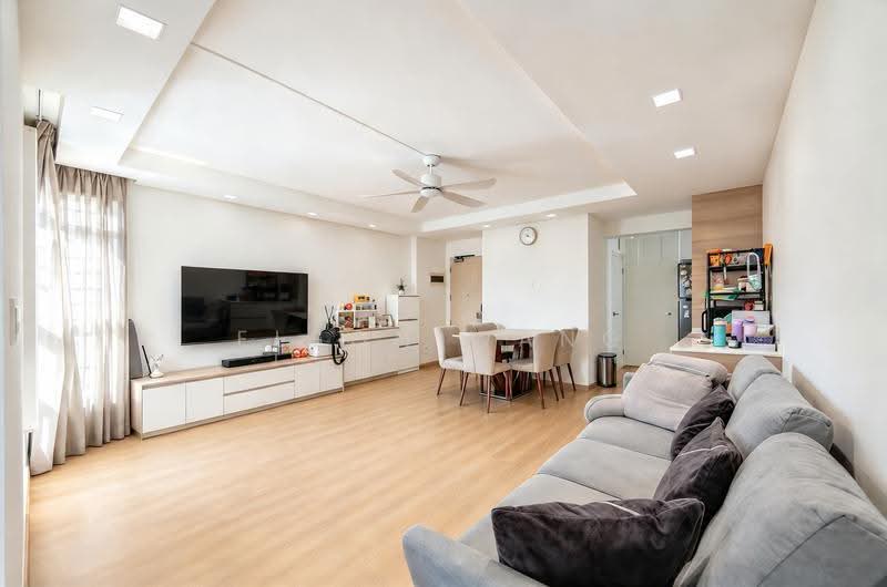 410A Fernvale Road, 410A Fernvale Road, Seletar / Yio Chu Kang, 3 Bedrooms, 1,033 sqft, HDB Flat For Sale, by Elson Wang, 500276374 - Living Room - PropertyGuru.com.sg