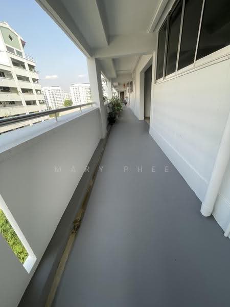 419 Fajar Road, 419 Fajar Road, Dairy Farm / Bukit Panjang / Choa Chu Kang, Room Rental, 120 sqft, HDB Flat For Rent, by Mary Phee, 500276403 - Spacious corridor to house - PropertyGuru.com.sg