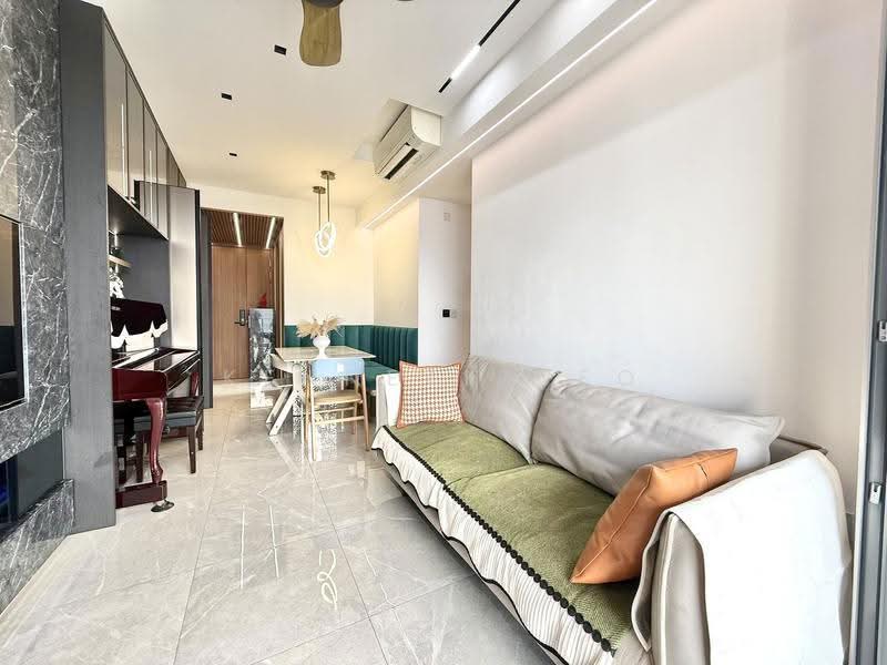 Stirling Residences, 23 Stirling Road, Alexandra / Commonwealth, 2 Bedrooms, 764 sqft, Condominium For Sale, by Kenneth Yeo, 500276408 - Living Room - PropertyGuru.com.sg