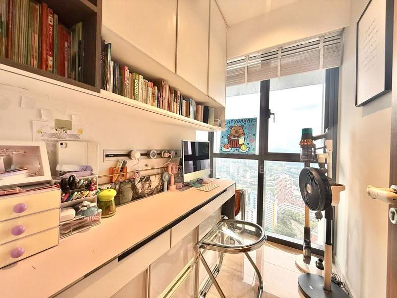 Stirling Residences, 23 Stirling Road, Alexandra / Commonwealth, 2 Bedrooms, 764 sqft, Condominium For Sale, by Kenneth Yeo, 500276408 - Study - PropertyGuru.com.sg
