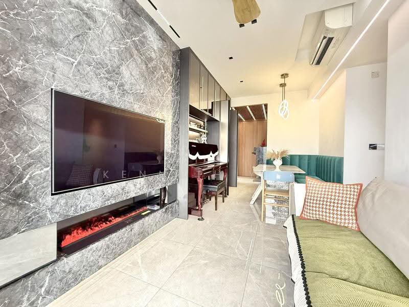Stirling Residences, 23 Stirling Road, Alexandra / Commonwealth, 2 Bedrooms, 764 sqft, Condominium For Sale, by Kenneth Yeo, 500276408 - Living Room - PropertyGuru.com.sg
