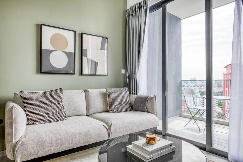Stirling Residences, 21 Stirling Road, Alexandra / Commonwealth, 2 Bedrooms, 689 sqft, Condominium For Sale, by Corin Chen, 500276417 - Living Room - PropertyGuru.com.sg
