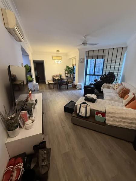 Regentville, 2 Hougang Street 92, Hougang / Punggol / Sengkang, 3 Bedrooms, 1,076 sqft, Condominium For Sale, by Jon M, 500276422 - Living Room - PropertyGuru.com.sg