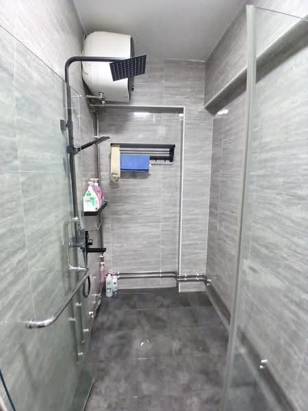 538 Hougang Street 52, 538 Hougang Street 52, Hougang / Punggol / Sengkang, 4 Bedrooms, 1,615 sqft, HDB Flat For Sale, by Arvind (PN), 500276428 - Bathroom - PropertyGuru.com.sg