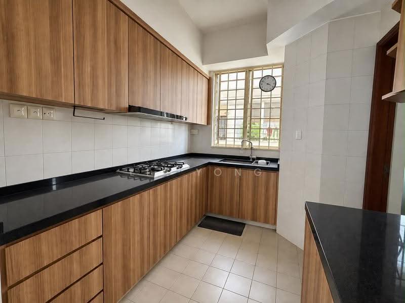 Castle Green, 481 Yio Chu Kang Road, Mandai / Upper Thomson, 4 Bedrooms, 1,410 sqft, Condominium For Sale, by Lee Yong, 500276436 - Kitchen - PropertyGuru.com.sg