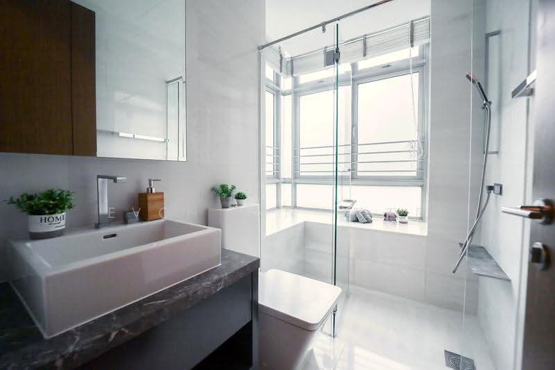 ✧ Freehold 3BR + Utility + Store + Private Lift, off Orchard Road, Emerald Hill Road | Orchard Road | Cairnhill Road, Orchard / River Valley, 3 Bedrooms, 1,851 sqft, Condominium For Sale, by Evon Tan 陈玉凤, 500276441 - Bathroom - PropertyGuru.com.sg