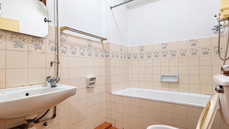 Thomson Grove, Yio Chu Kang Road, Mandai / Upper Thomson, Room Rental, 165 sqft, Condominium For Rent, by Sharon Lau, 500276455 - Bathroom - PropertyGuru.com.sg