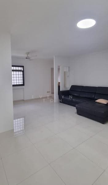 684D Choa Chu Kang Crescent, 684D Choa Chu Kang Crescent, Dairy Farm / Bukit Panjang / Choa Chu Kang, Room Rental, 200 sqft, HDB Flat For Rent, by Evelyn Toh, 500276458 - Living Room - PropertyGuru.com.sg