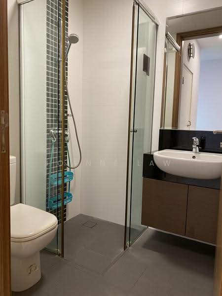 Cosmo, 18 Guillemard Crescent, Eunos / Geylang / Paya Lebar, 2 Bedrooms, 667 sqft, Condominium For Sale, by Joanne Law, 500276470 - Bathroom - PropertyGuru.com.sg
