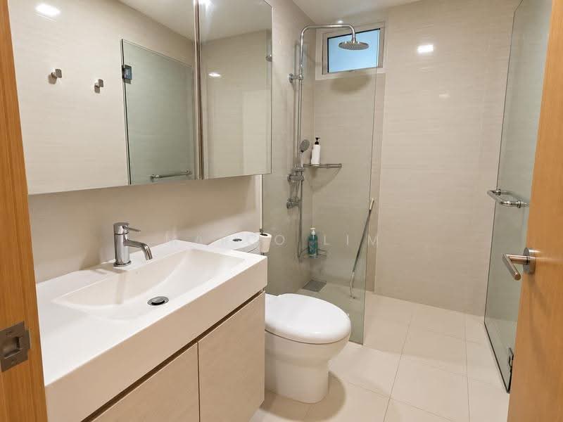 The Tampines Trilliant, 21 Tampines Central 7, Pasir Ris / Tampines, 2 Bedrooms, 872 sqft, Condominium For Rent, by Marco Lim, 500276473 - Bathroom - PropertyGuru.com.sg