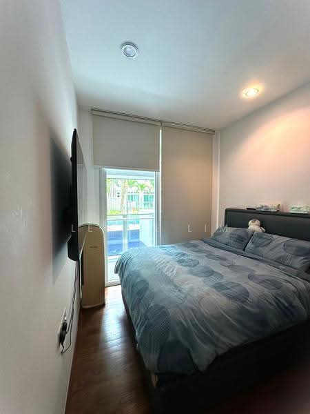 Parc Rosewood, 97  Rosewood Drive, Admiralty / Woodlands, 2 Bedrooms, 807 sqft, Condominium For Rent, by Leslie Lim, 500276479 - Master Bedroom - PropertyGuru.com.sg