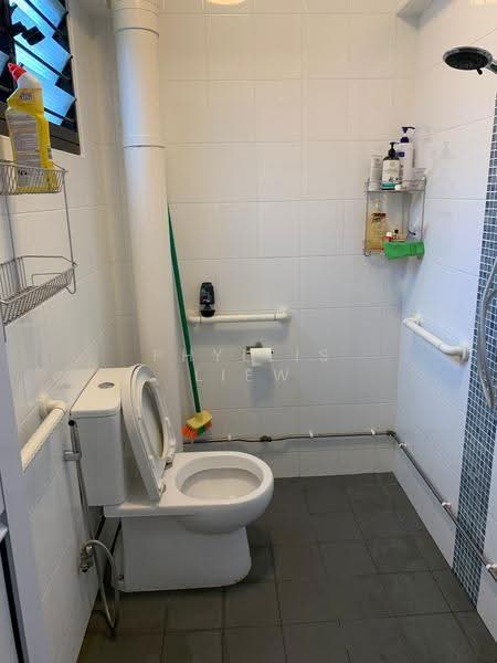 640 Yishun Street 61, 640 Yishun Street 61, Sembawang / Yishun, Room Rental, 110 sqft, HDB Flat For Rent, by Phyllis Liew, 500276482 - Bathroom - PropertyGuru.com.sg