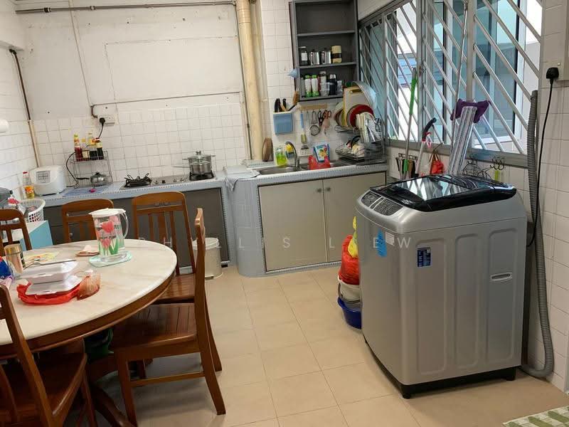640 Yishun Street 61, 640 Yishun Street 61, Sembawang / Yishun, Room Rental, 110 sqft, HDB Flat For Rent, by Phyllis Liew, 500276482 - Kitchen - PropertyGuru.com.sg