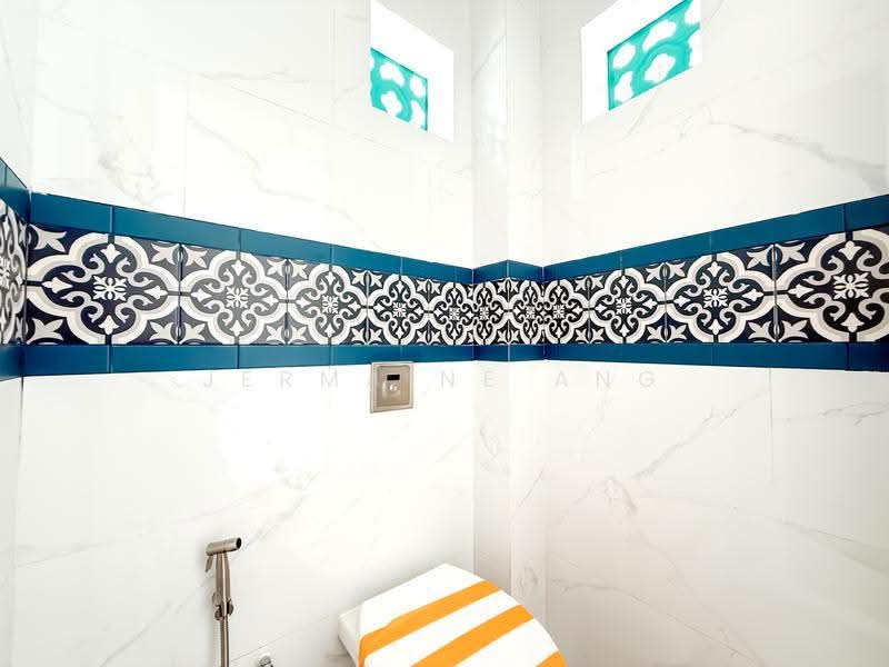 Purvis Street F&B Shophouse, Purvis Street, Middle Road, Beach Road, Seah Street, Beach Road / Bugis / Rochor, 4,049 sqft, Food & Beverage For Rent, by Jermaine Ang, 500276484 - Bathroom - CommercialGuru.com.sg
