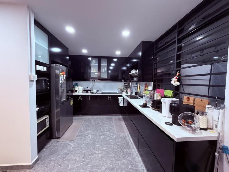 Nanyang Park, Jalan Limbok, Hougang / Punggol / Sengkang, 3 Bedrooms, 1,500 sqft, Terraced House For Sale, by Faith Ang, 500276489 - Kitchen - PropertyGuru.com.sg