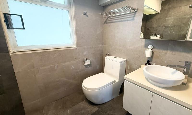 322B Sumang Walk, 322B Sumang Walk, Hougang / Punggol / Sengkang, 3 Bedrooms, 1,216 sqft, HDB Flat For Sale, by Elaine Lee, 500276490 - Bathroom - PropertyGuru.com.sg