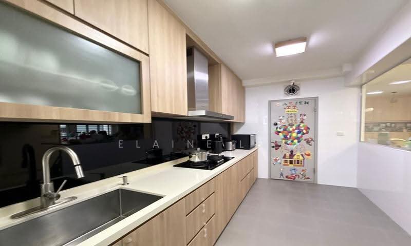 322B Sumang Walk, 322B Sumang Walk, Hougang / Punggol / Sengkang, 3 Bedrooms, 1,216 sqft, HDB Flat For Sale, by Elaine Lee, 500276490 - Kitchen - PropertyGuru.com.sg