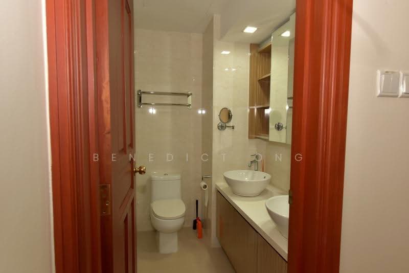 Aspen Heights, 261 River Valley Road, Orchard / River Valley, 2 Bedrooms, 1,044 sqft, Condominium For Sale, by Benedict Ong, 500276491 - Master Bathroom - PropertyGuru.com.sg