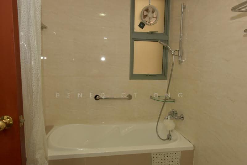 Aspen Heights, 261 River Valley Road, Orchard / River Valley, 2 Bedrooms, 1,044 sqft, Condominium For Sale, by Benedict Ong, 500276491 - Master Bathroom - PropertyGuru.com.sg