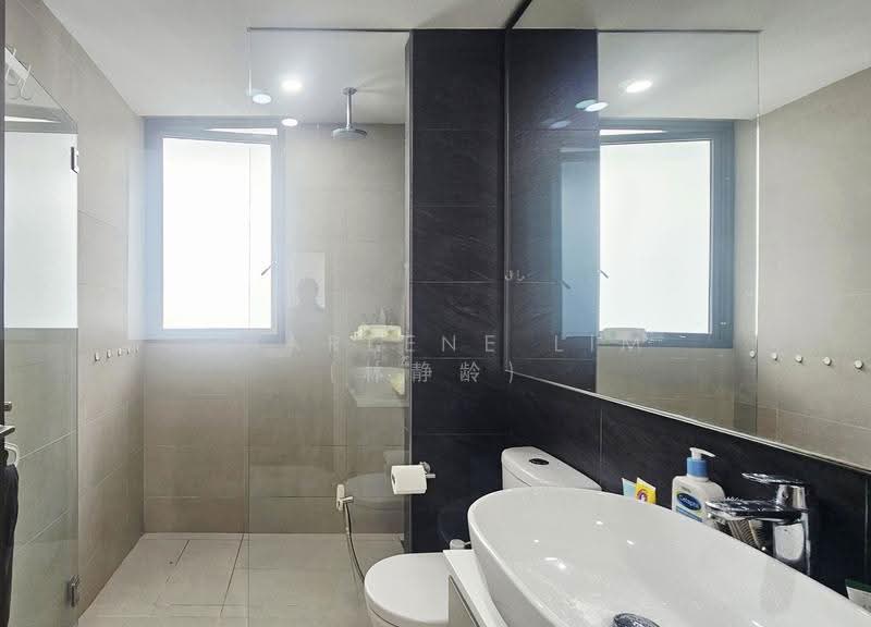 Vue 8 Residence, Pasir Ris Heights, Pasir Ris / Tampines, 4 Bedrooms, 1,615 sqft, Condominium For Sale, by Charlene Lim (林静龄), 500276492 - Bathroom - PropertyGuru.com.sg