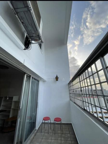 132 Lorong Ah Soo, 132 Lorong Ah Soo, Hougang / Punggol / Sengkang, 3 Bedrooms, 1,625 sqft, HDB Flat For Sale, by Faith Ang, 500276498 - Balcony - PropertyGuru.com.sg