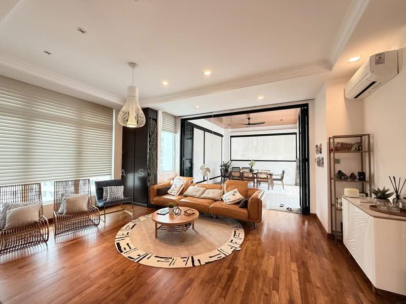 The Balmoral Spring, 3 Balmoral Crescent, Tanglin / Holland / Bukit Timah, 4 Bedrooms, 2,713 sqft, Condominium For Sale, by Jasmine Png, 500276507 - Living Room - PropertyGuru.com.sg