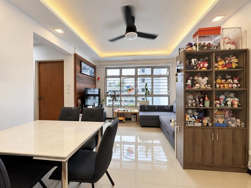 494G Tampines Street 45, 494G Tampines Street 45, Pasir Ris / Tampines, 2 Bedrooms, 721 sqft, HDB Flat For Sale, by Elysia Lim, 500276514 - Living Room - PropertyGuru.com.sg
