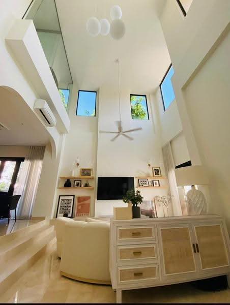 Eastwood Park, Eastwood Green, Bedok / Upper East Coast, 5 Bedrooms, 3,500 sqft, Terraced House For Sale, by Lawrence Liao, 500276516 - Living Room - PropertyGuru.com.sg