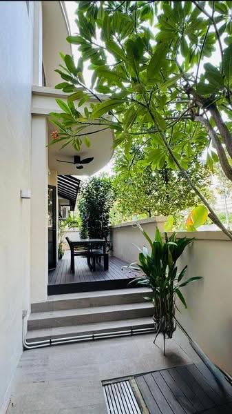 Eastwood Park, Eastwood Green, Bedok / Upper East Coast, 5 Bedrooms, 3,500 sqft, Terraced House For Sale, by Lawrence Liao, 500276516 - Balcony - PropertyGuru.com.sg