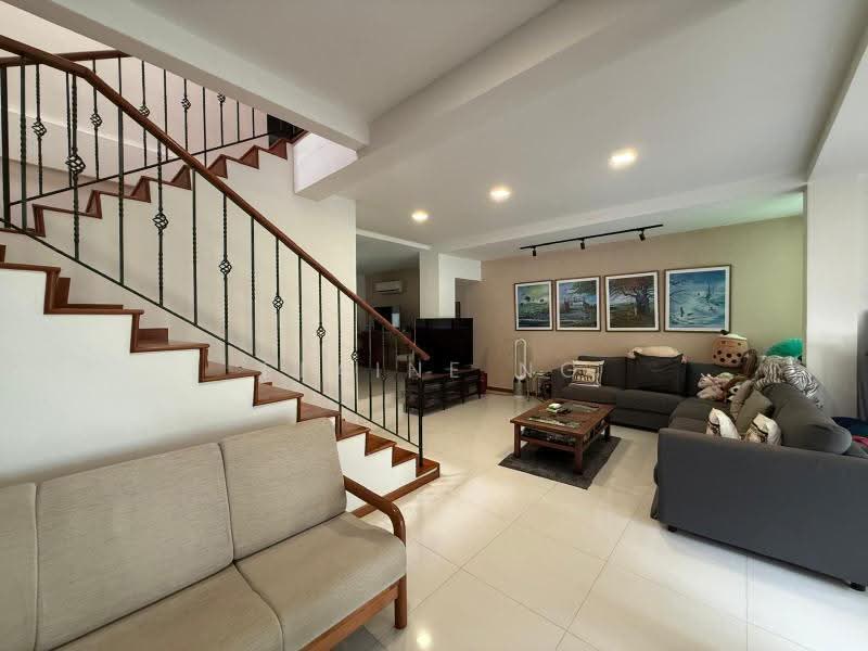 RARE HUGE CORNER TERRACE | 1KM NAN HUA PRI, Sunset Way Clementi Faber Sian Tuan Bukit Timah West Coast Hua Guan Jubilee Eng Kong KismisTham Soong Jurong Kechil Selanting Kakaktua Layang Greenridge Toh Yi Toh Tuck Highgate Cheng Soon Chun Tin Pisang Emas Raja Asam Hijau Yuk Tong, Clementi Park / Upper Bukit Timah, 5 Bedrooms, 3,500 sqft, Corner Terrace For Sale, by ELAINE NG, 500276520 - PropertyGuru.com.sg