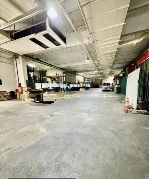 Wcega Plaza, 1 Bukit Batok Crescent, Dairy Farm / Bukit Panjang / Choa Chu Kang, 1,632 sqft, Light Industrial (B1) For Rent, by Chris Goh, 500276529 - Interior - CommercialGuru.com.sg