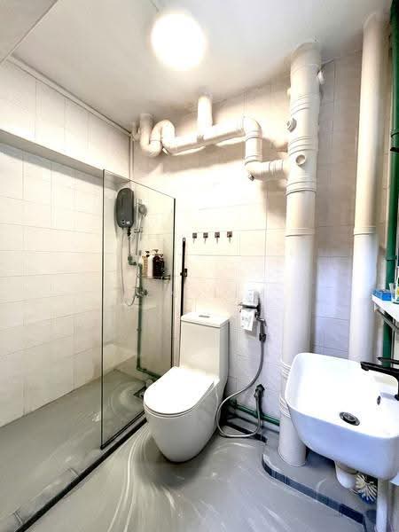 145 Rivervale Drive, 145 Rivervale Drive, Hougang / Punggol / Sengkang, 3 Bedrooms, 1,248 sqft, HDB Flat For Sale, by Zen Lim, 500276532 - Bathroom - PropertyGuru.com.sg